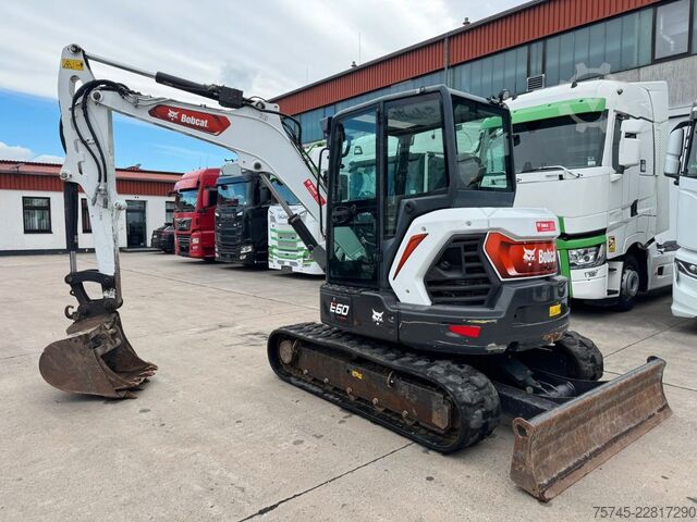 Mini bager BOBCAT E60 * KLIMA * 1.700 H * 2 X LÖFFEL * 1. HAND *