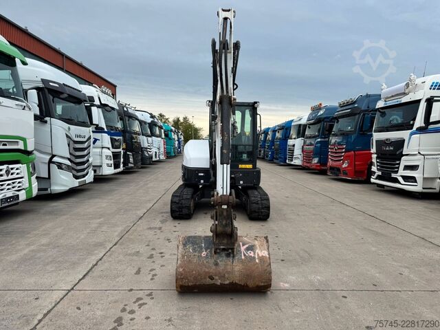 Mini bager BOBCAT E60 * KLIMA * 1.700 H * 2 X LÖFFEL * 1. HAND *