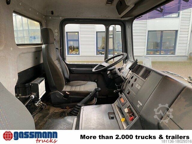 Abrollkipper MAN T40 26.364/414 6x4, 6-Zylinder