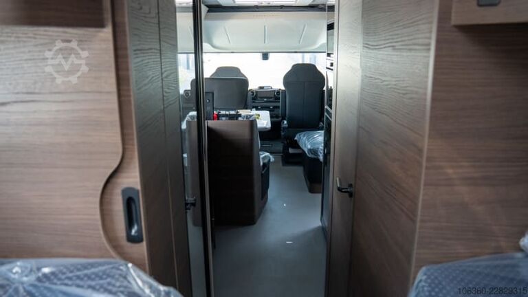 ADRIA SUPERSONIC 890 LL MY 27 BOBIL NY ADRIA SUPERSONIC 890 LL MY 27