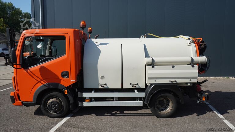 Renault MAXITY 130-35/6 CC - mesin rusak, sistem tekanan tinggi dan sistem vakum Renault MAXITY 130-35/6 CC BROKEN ENGINE HIGH PRESSURE ...