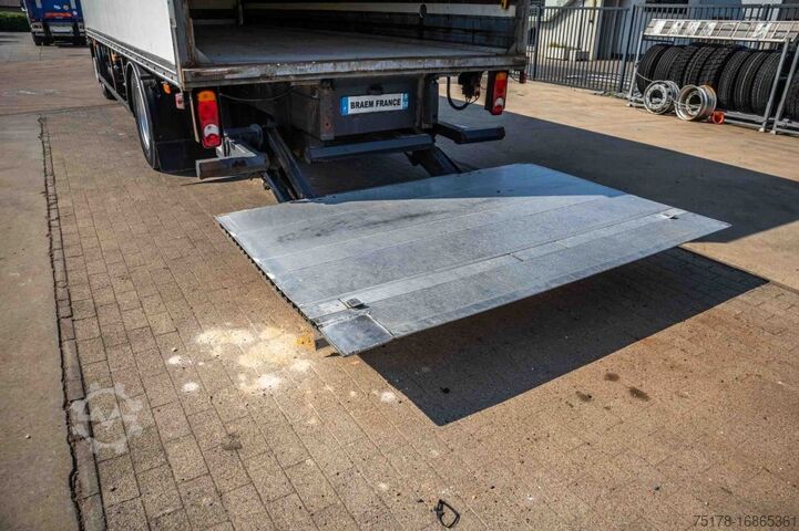 রেফ্রিজারেটেড/হিমায়িত পরিবহন RENAULT MIDLUM 280DXI+POUSSIN/CHICKEN/KUIKEN/KÛKEN