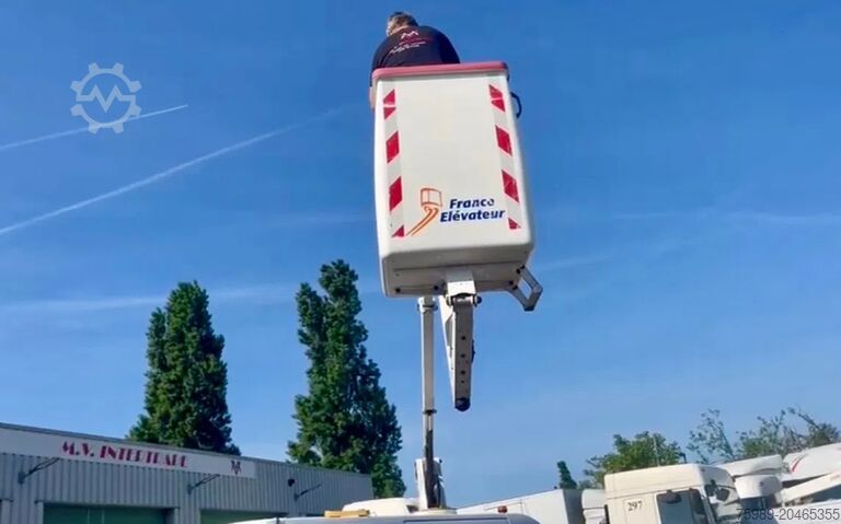 리프팅 플랫폼 Renault Master 10,5 m, 3500 kg, euro6