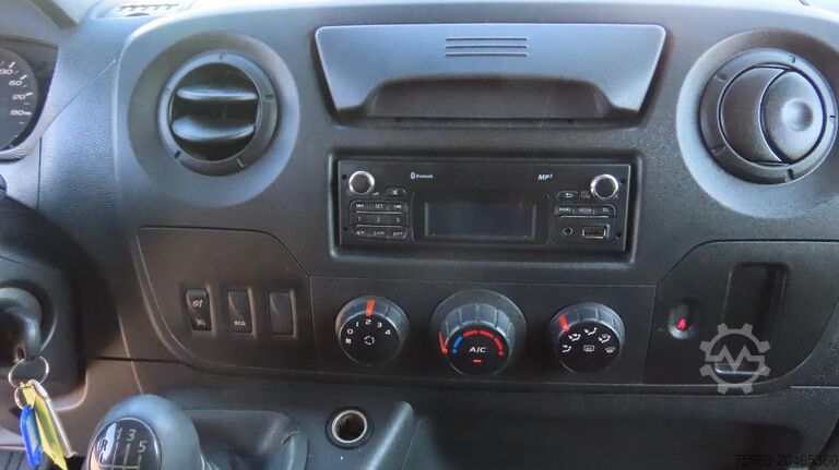 리프팅 플랫폼 Renault Master 10,5 m,3 SEATS, KLUBB, 3500 kg, euro6