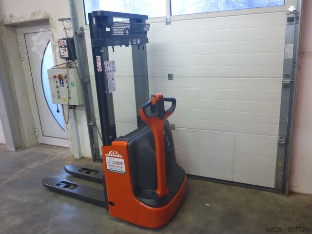 Kamioni sa paletama Linde L10