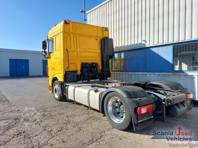 Volume tractor unit DAF XF 460 FT Space Cab Low deck