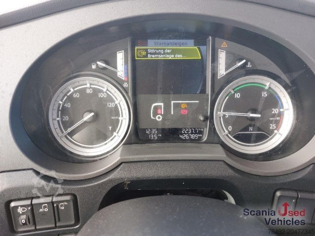 Volume tractor unit DAF XF 460 FT Space Cab Low deck