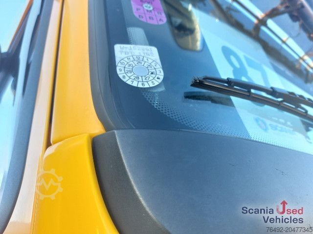 Volume tractor unit DAF XF 460 FT Space Cab Low deck