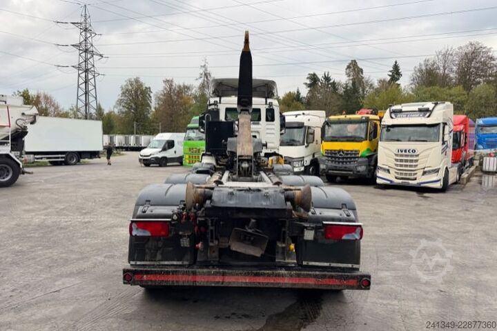 Camion benne à bras amovible MAN TGS 35.480 8x4 Hiab 26T