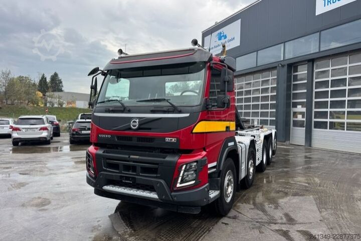 Camion benne à bras amovible VOLVO FMX-540 10x4 Moser