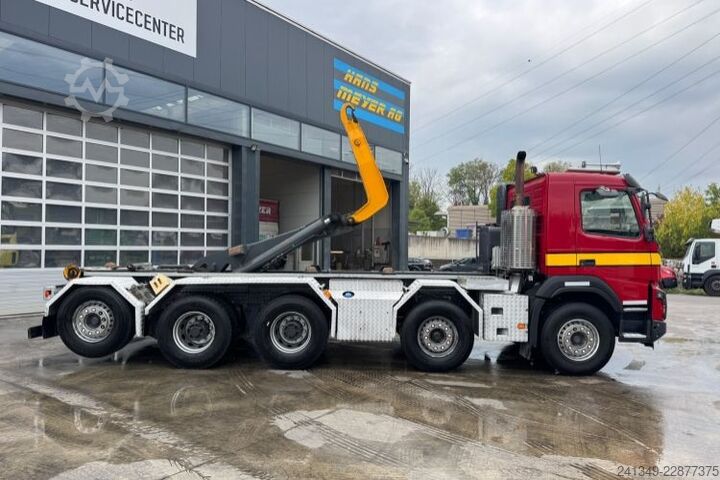 Camion benne à bras amovible VOLVO FMX-540 10x4 Moser