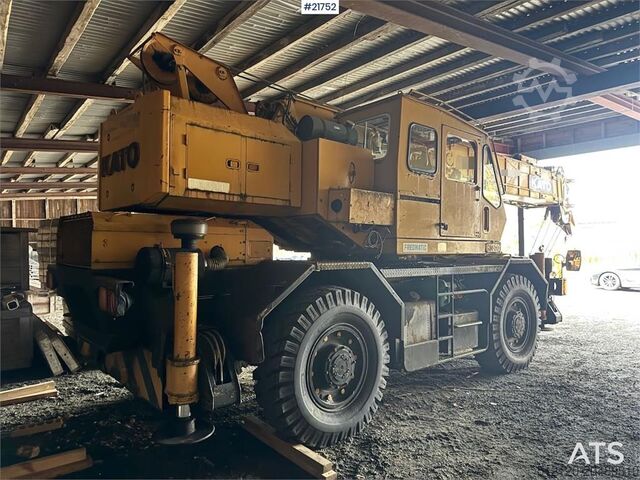 Arazi vinci Kato KR-20 Mobile Crane