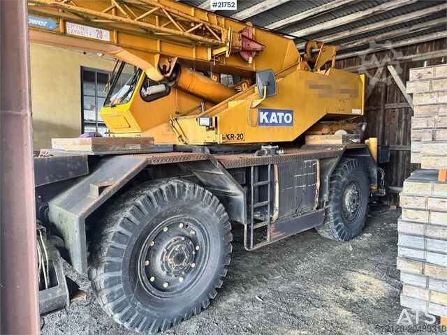 Arazi vinci Kato KR-20 Mobile Crane