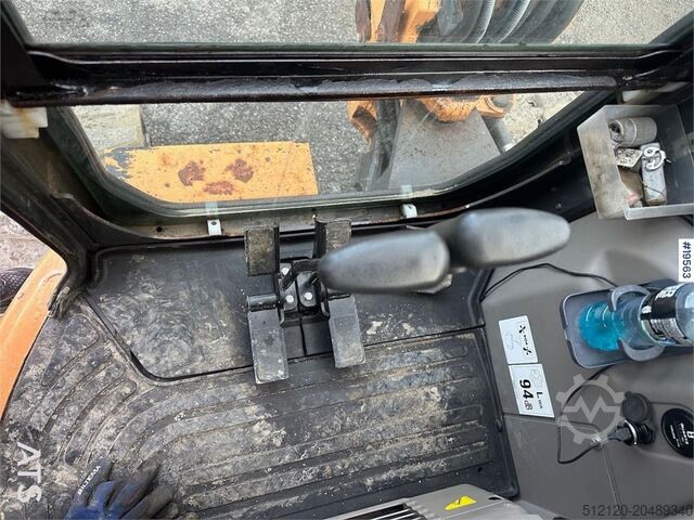 Paletli ekskavatör CASE CX50B excavator w/rototilt, hammer, grapple and 3