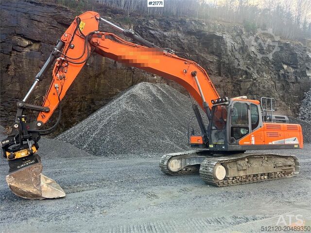 Paletli ekskavatör Doosan Dx300lc-5 Gravemaskin m/ rototilt og pusseskuffe