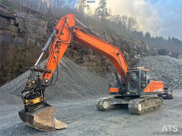 Paletli ekskavatör Doosan Dx300lc-5 Gravemaskin m/ rototilt og pusseskuffe