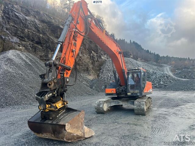 Paletli ekskavatör Doosan Dx300lc-5 Gravemaskin m/ rototilt og pusseskuffe