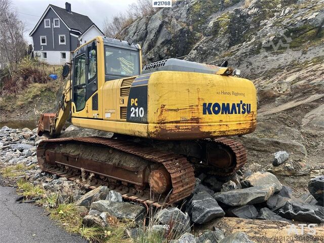 Paletli ekskavatör Komatsu pc210lc-8 excavator w/ tooth bucket