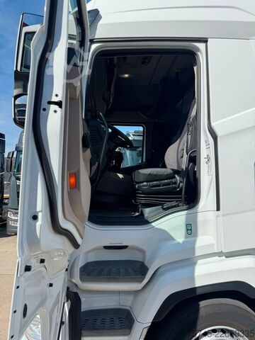 Volume tractor unit DAF XG 530 * RETARDER * STANDKLIMA * VER. SATTEL *