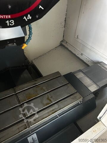 Centru de prelucrare vertical Brother TC 22 A + TC-S2A (4stk)