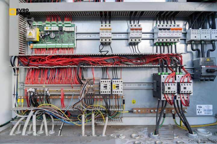 Chladiace zariadenie Used Aircooled chiller RHOSS WINPACK SE TCAESY 2110 102.5 KW. 2015 yom