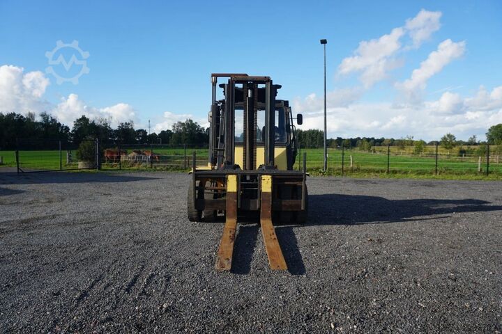 Xe nâng địa hình Caterpillar VH6 200 Forklift