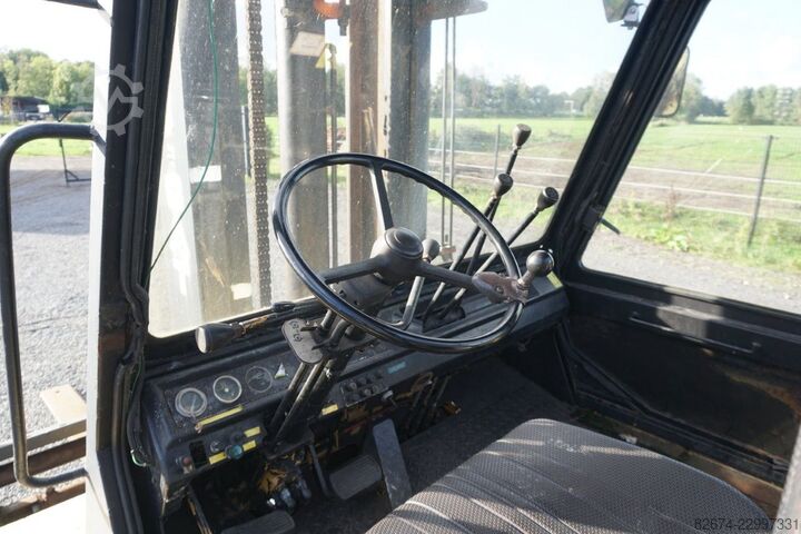 Xe nâng địa hình Caterpillar VH6 200 Forklift