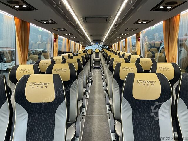 Bas pelancongan Van Hool TX 16 Astronef