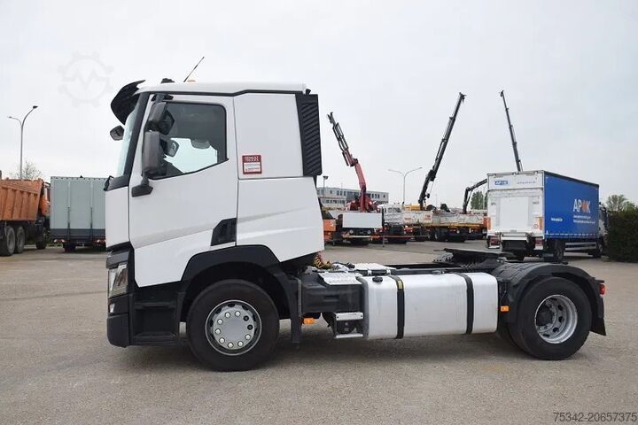Standart-SZM Renault T460
