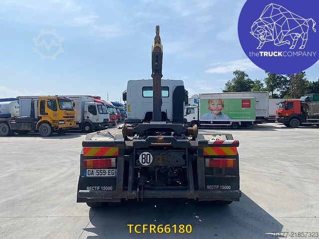 Transportul de containere Renault Kerax 370