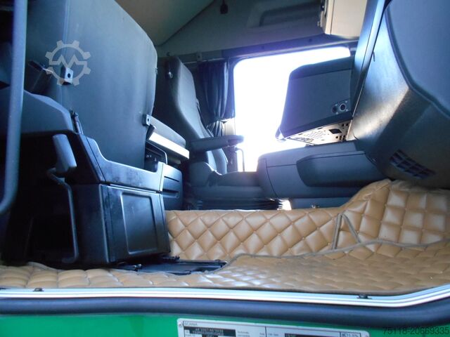 شاحنة مع مسطحة والقماش المشمع SCANIA R450 6x2 CENTINA + SPONDA