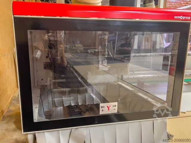 नेस्टिंग टेबल के साथ मशीनिंग केंद्र SCM PRATIX 15N