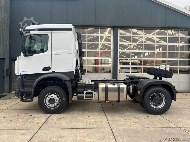 Mercedes-Benz Actros 2045 S 4x2 Tractor Head Mercedes-Benz Actros 2045 S 4x2 Tractor Head