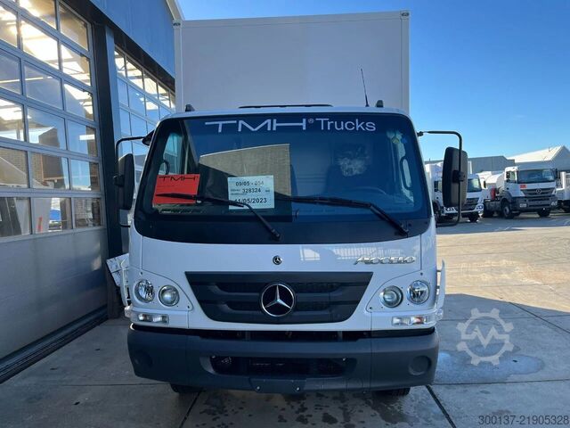 Caja cerrada Mercedes-Benz Accelo 915 4x2 Closed Cargo Truck