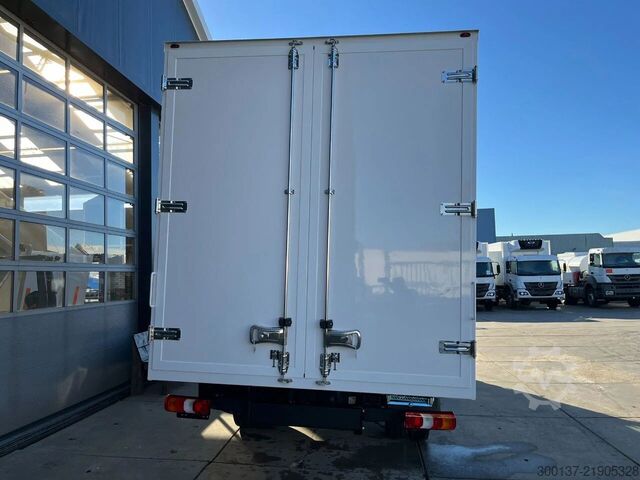 Caja cerrada Mercedes-Benz Accelo 915 4x2 Closed Cargo Truck