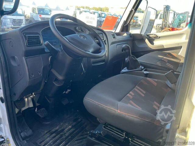 Caja cerrada Mercedes-Benz Accelo 915 4x2 Closed Cargo Truck