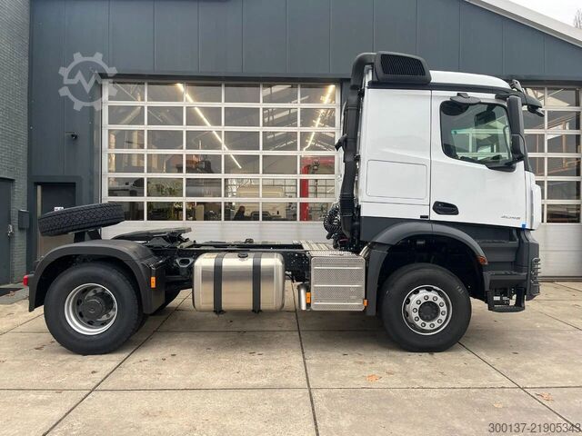 Mercedes-Benz Actros 2045 S 4x2 dráttarbifreið Mercedes-Benz Actros 2045 S 4x2 Tractor Head