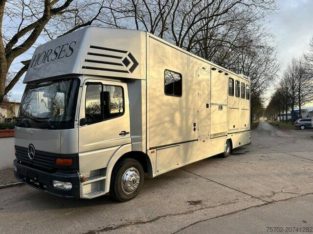 मवेशी ट्रक Mercedes-Benz Atego 1223 Ketterer 5-6 Pferde Wohnung