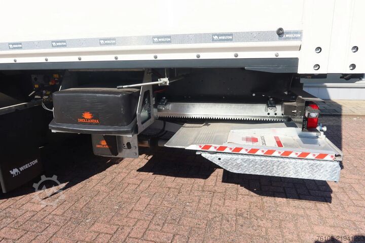Kufor Wielton 3 Asser. Gesloten met Dhollandia klep 2500 kg L...