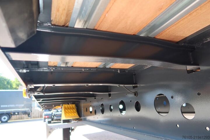 Kufor Wielton 3 Asser. Gesloten met Dhollandia klep 2500 kg L...
