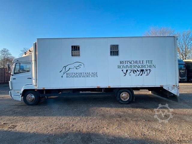 Transportor de animale MERCEDES-BENZ 814 4 Pferde