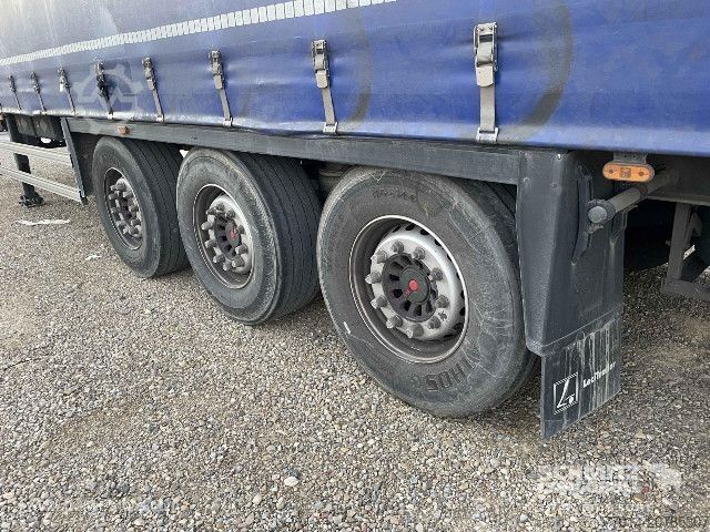 Öppen semitrailer med kapell Leci Trailer Curtainsider Standard