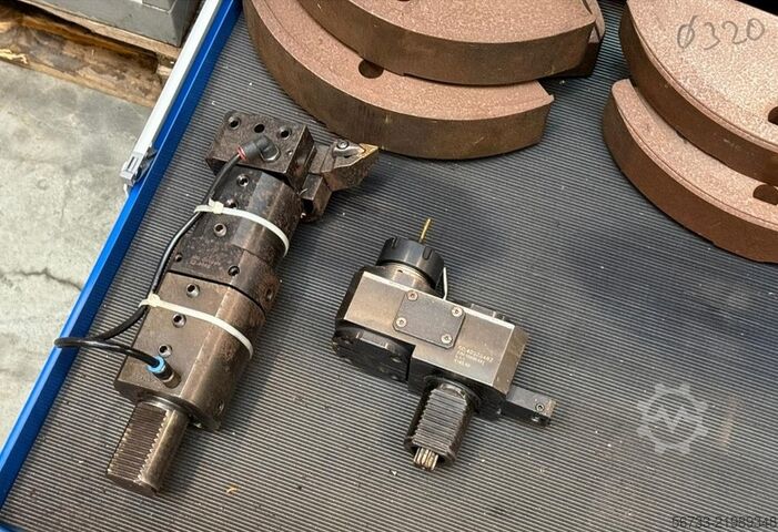 Cycle-controlled lathe MONFORTS RNC500  1500 x 300 mm