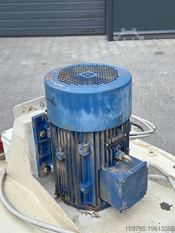 3袋式おがくず集塵機 MAPELLI 5.5 kW MAPELLI 5,5 kW