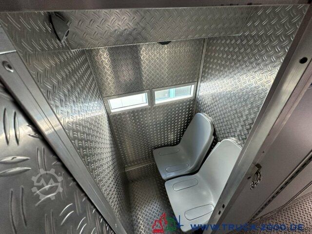 Buss Mercedes-Benz Setra prison transporter 15 cells - 29 prisoners