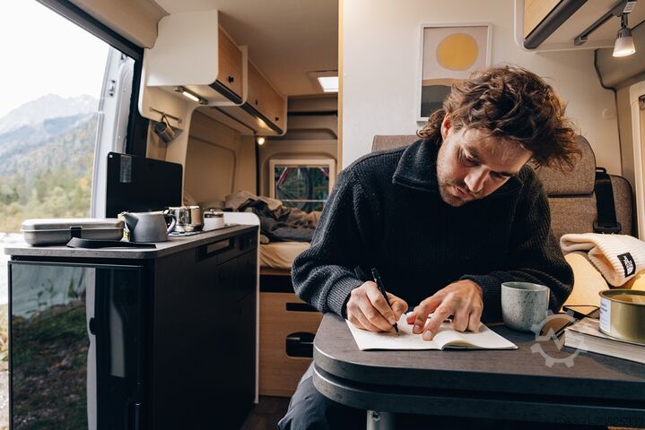 SUNLIGHT CLIFF 540 MINI VAN S NOVÝM WC SUNLIGHT CLIFF 540