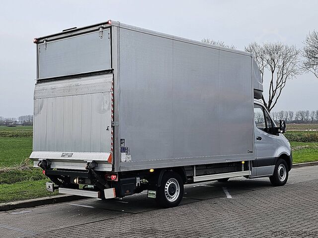 Kufor MERCEDES-BENZ SPRINTER 317 Bakwagen Laadklep!