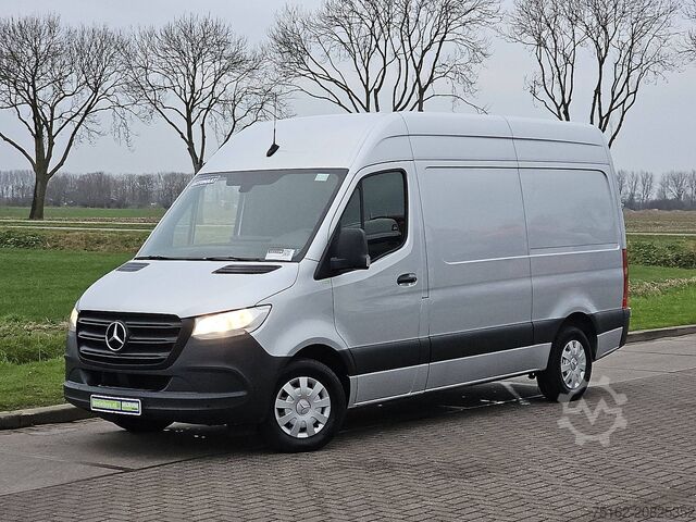 Kombi s vysokou strechou MERCEDES-BENZ SPRINTER 315 L2H2 RWD Mbux
