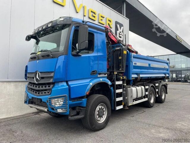 Tipper with crane Mercedes-Benz Arocs 3342 *6x6*meegestuurd as*2zijdige kipper*...