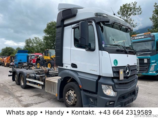 Kamion sa zamjenjivom nadogradnjom MERCEDES-BENZ Actros 2543 6x2 Euro 6 Wechselfahrgestell Bj15